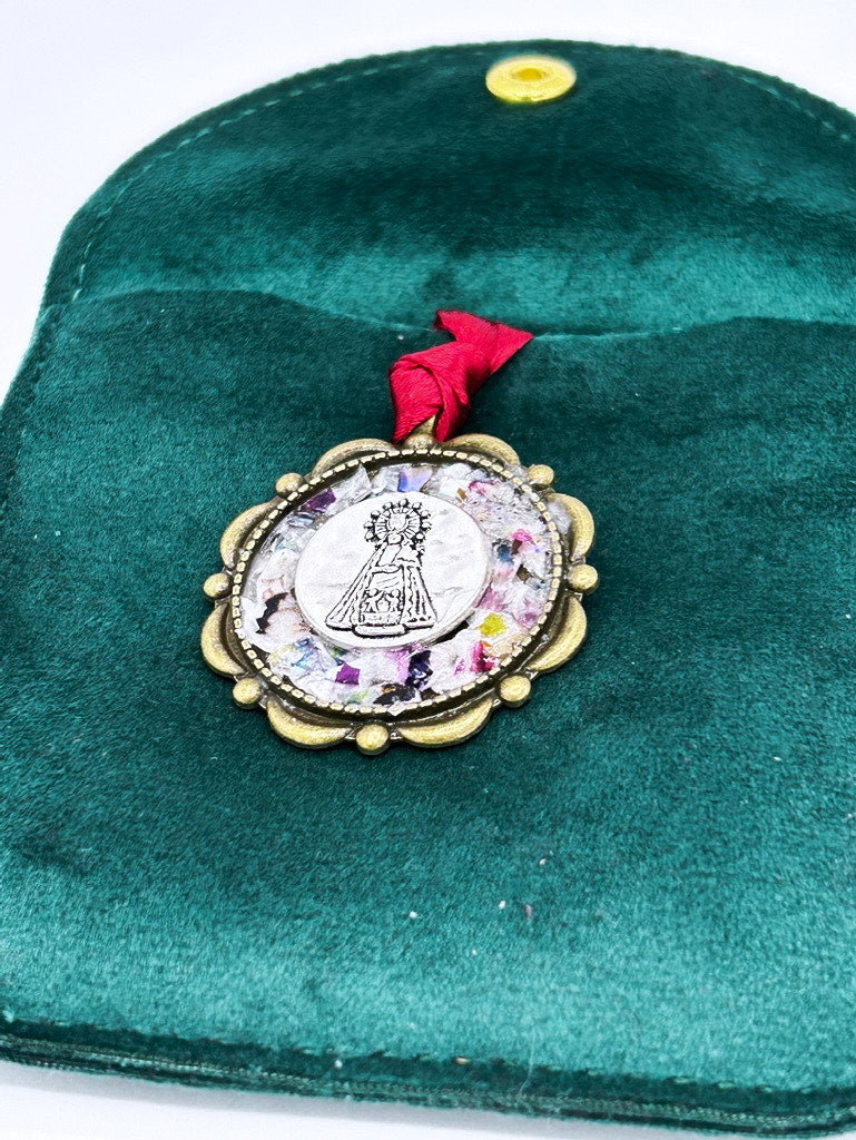 Escapulario Virgen de los Desamparados | Oro viejo
