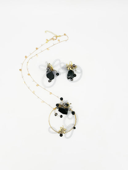 Collar y pendientes en turmalina negra