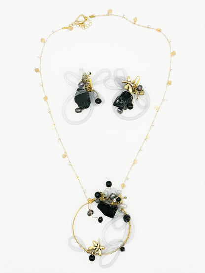 Collar y pendientes en turmalina negra