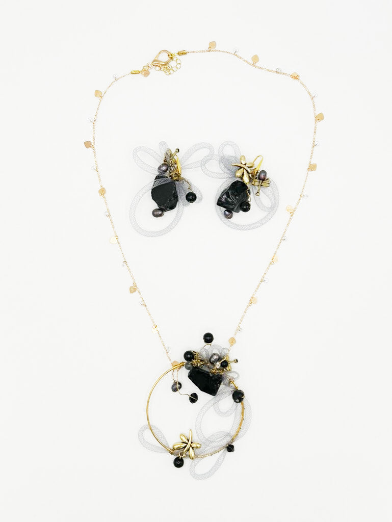 Collar y pendientes en turmalina negra